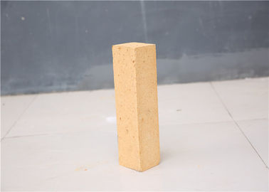 65% - 75% Al2o3 High Alumina Fire Bricks , Fire Resistant Bricks Light Yellow