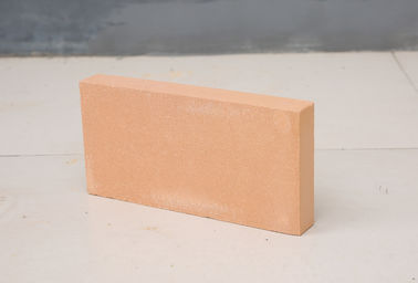 1.02 - 1.7KG Ultra Lightweight Fire Brick Excellent Insulation Performance High Refractoriness